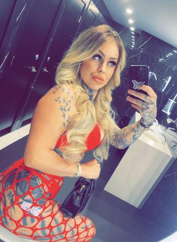 Lexii luvv, 29 Caucasian/White female escort, Kelowna