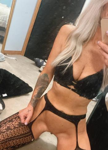 Max, 40 Caucasian/White female escort, Kelowna